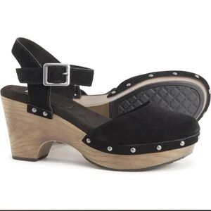 White Mountain Black Platform Sandals